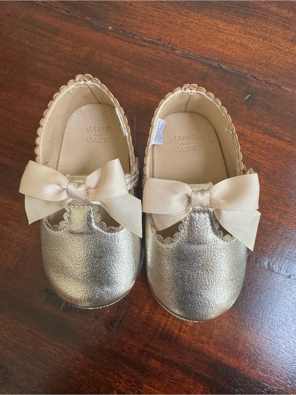 Janie and Jack Baby Girls Gold‎ Metallic Scalloped Bow Mary Jane 18-24m